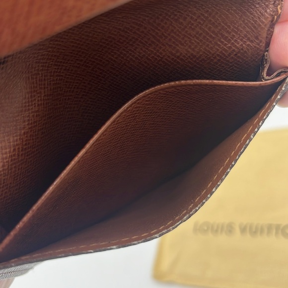 Louis Vuitton Monogram Card Holder Wallet - Picture 9 of 13